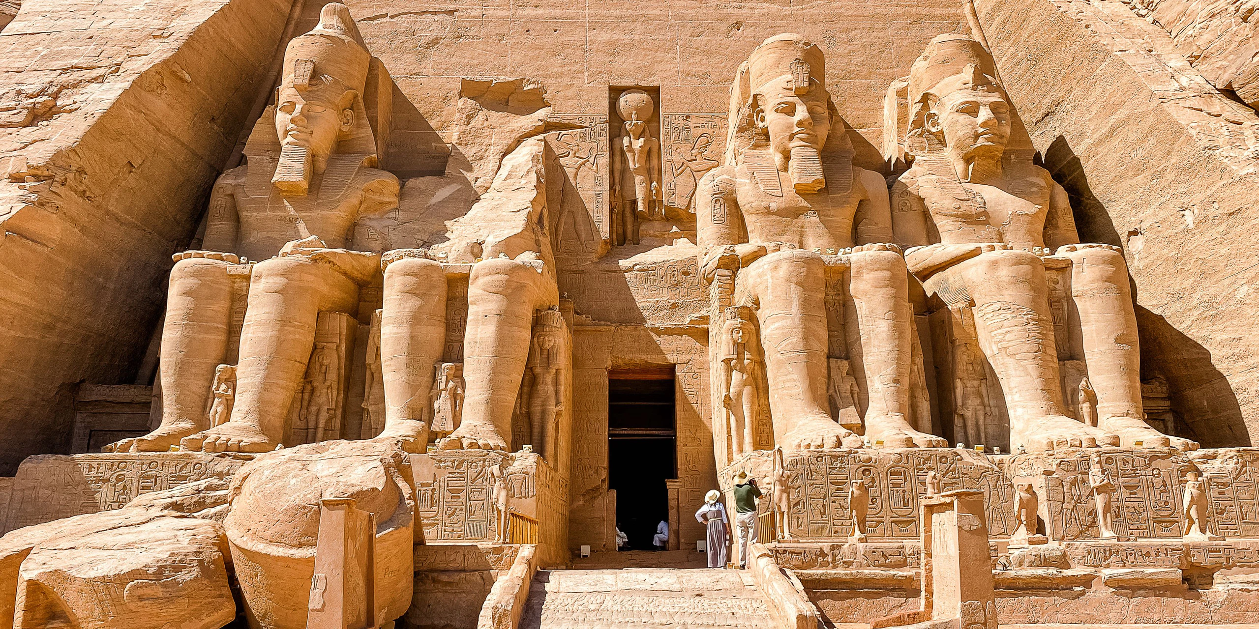 Abu-Simbel Abu-Simbel