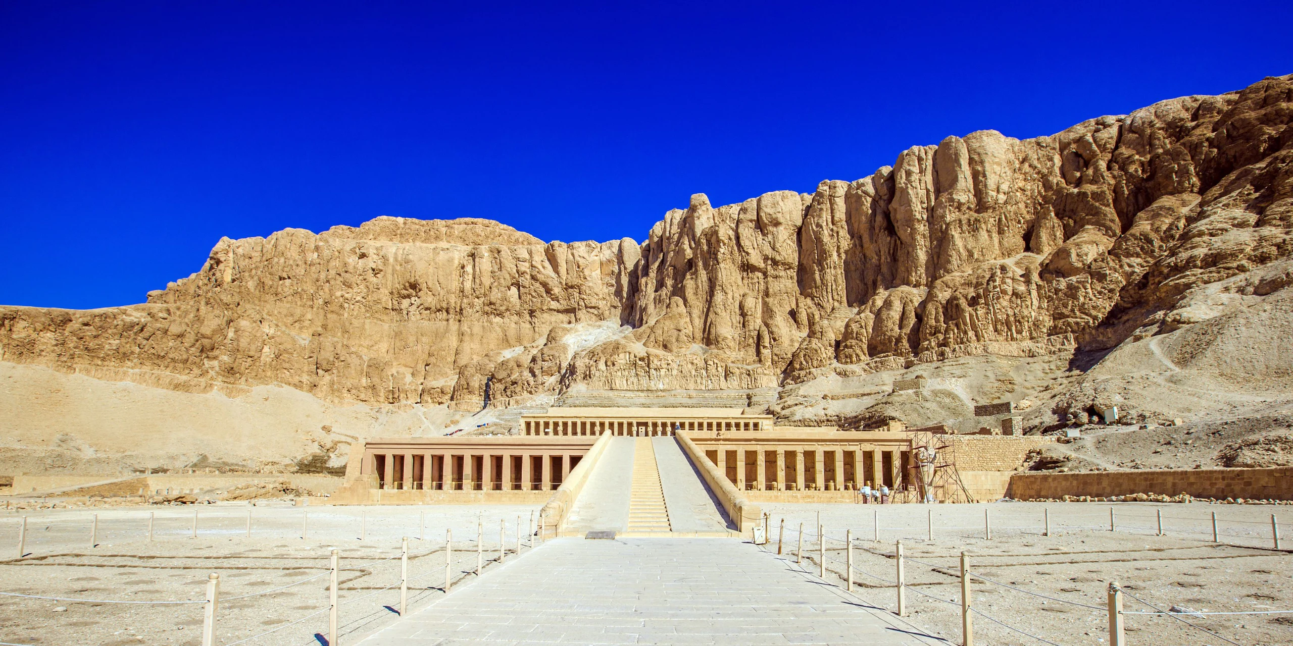 TEMPLO-DE-HATSHEPSUT TEMPLO-DE-HATSHEPSUT