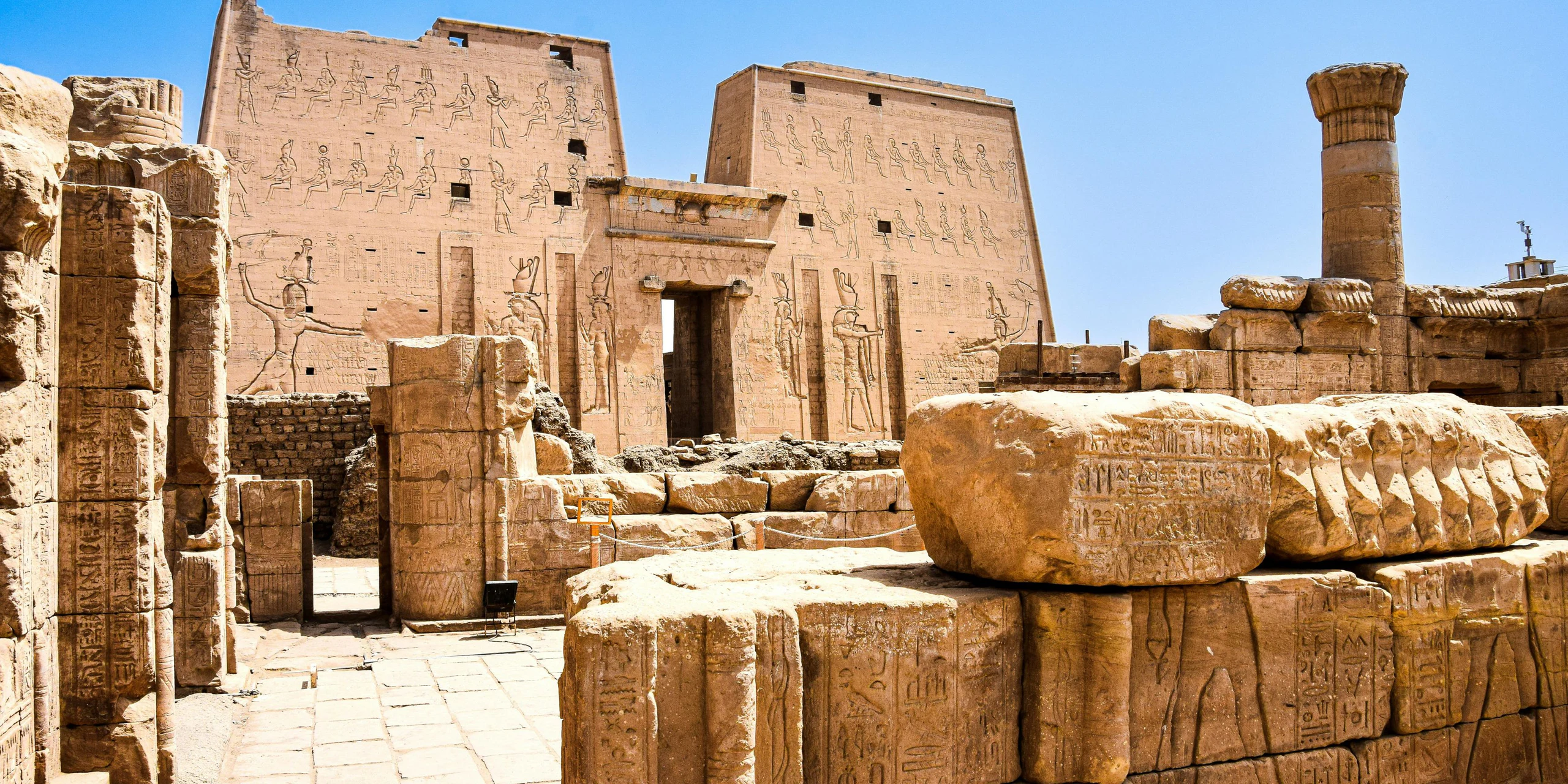TEMPLO-DE-EDFU TEMPLO-DE-EDFU